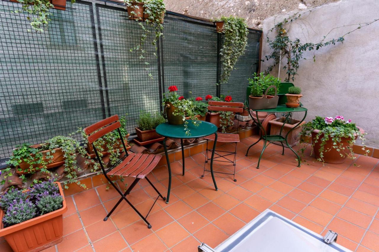 B&B S. Trinita 18 Suites & Rooms Trento Exterior photo