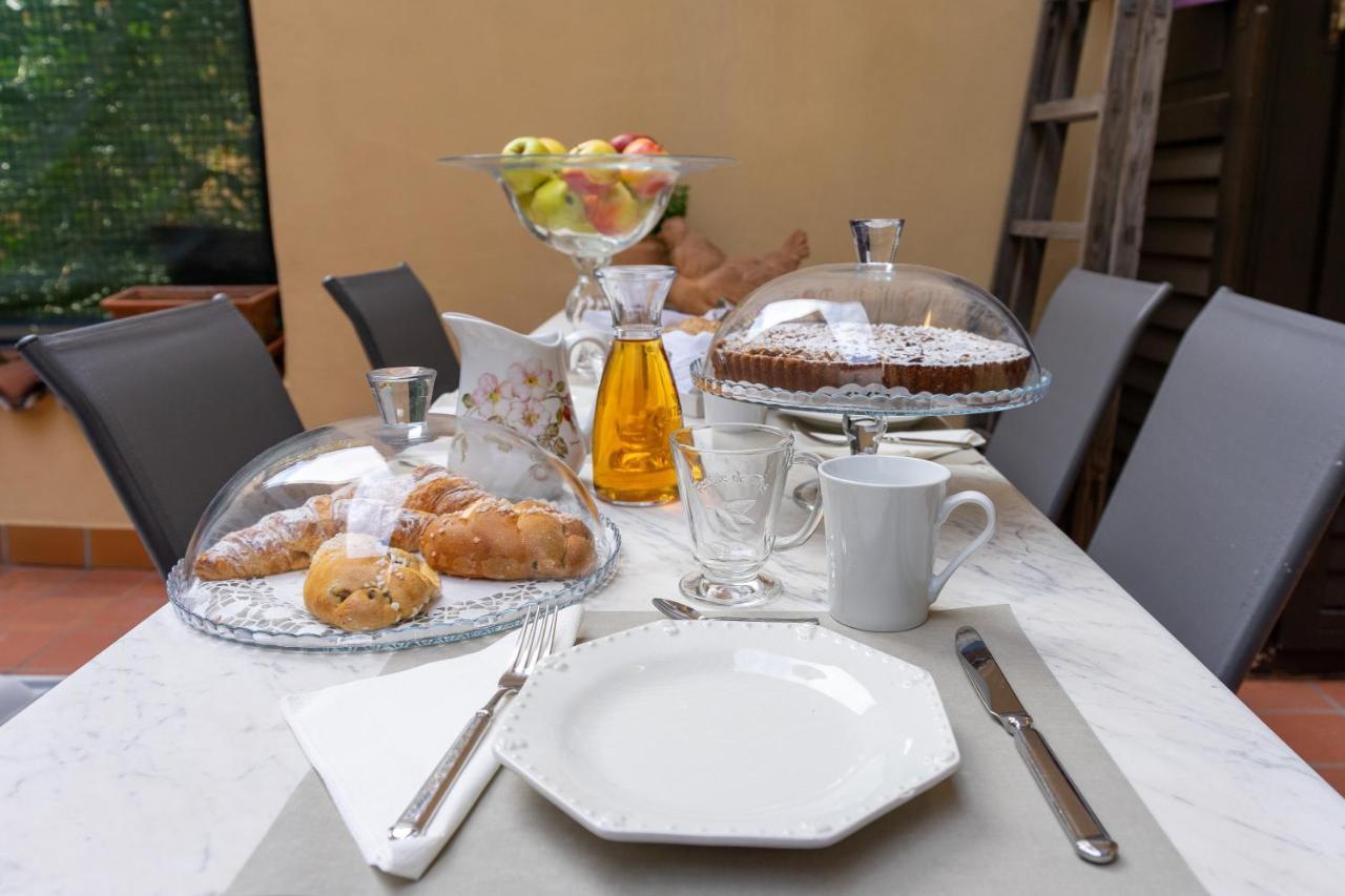 B&B S. Trinita 18 Suites & Rooms Trento Exterior photo