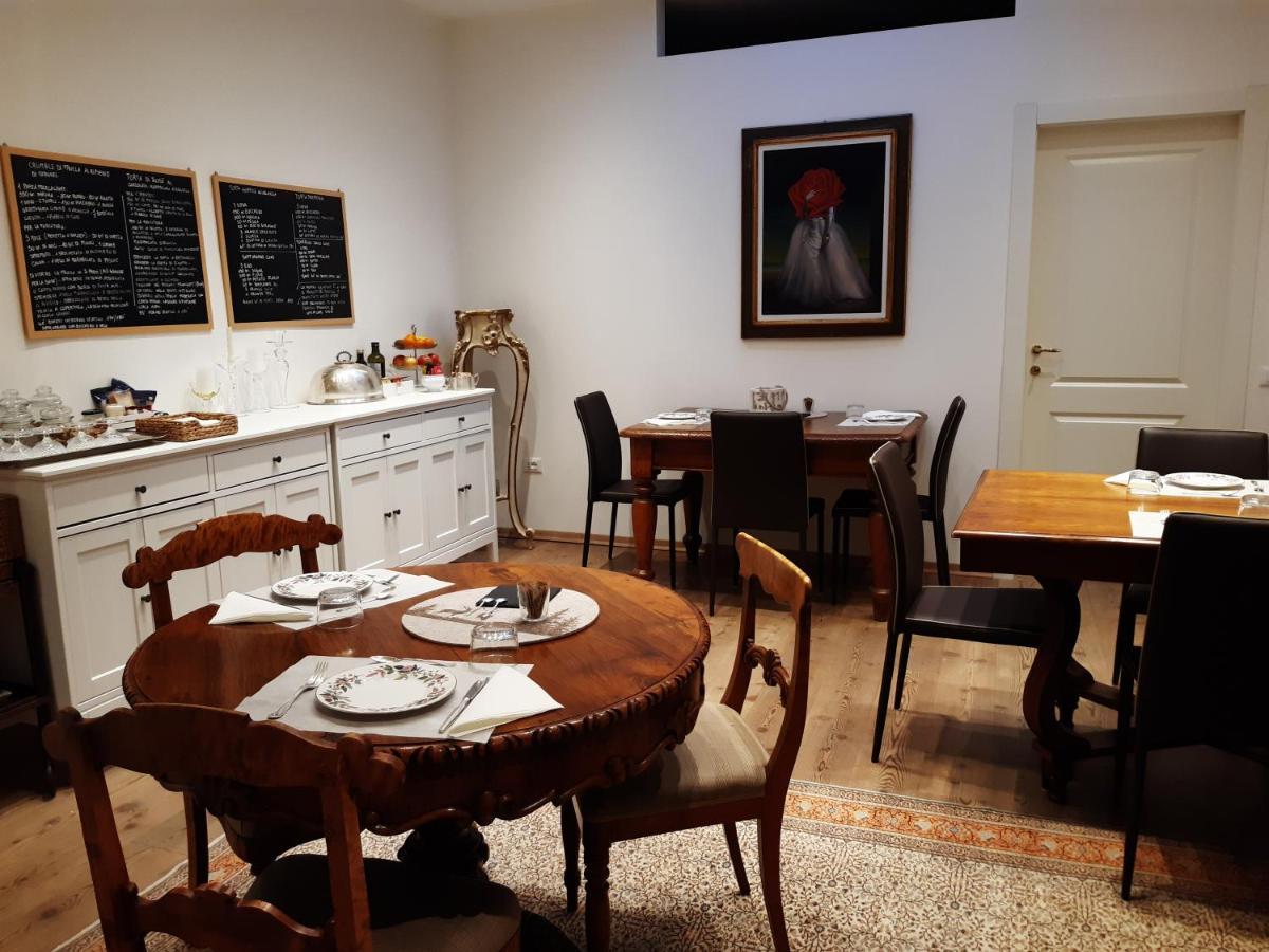 B&B S. Trinita 18 Suites & Rooms Trento Exterior photo