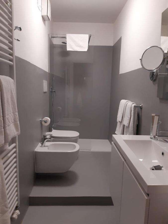 B&B S. Trinita 18 Suites & Rooms Trento Exterior photo